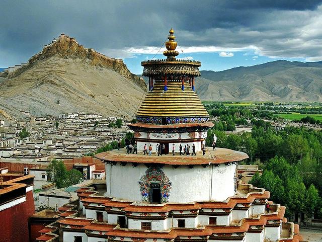 春暖花开去哪玩，15座美如画的小众县城，或许就在你家乡