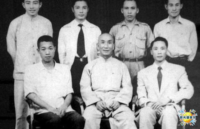 《叶问》6件鲜为人知的真实事迹，与李小龙关系淡薄还有鸦片烟瘾