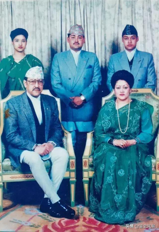 尼泊尔版“斧声烛影”?国王一家被灭门，继位者称凶手是原王储