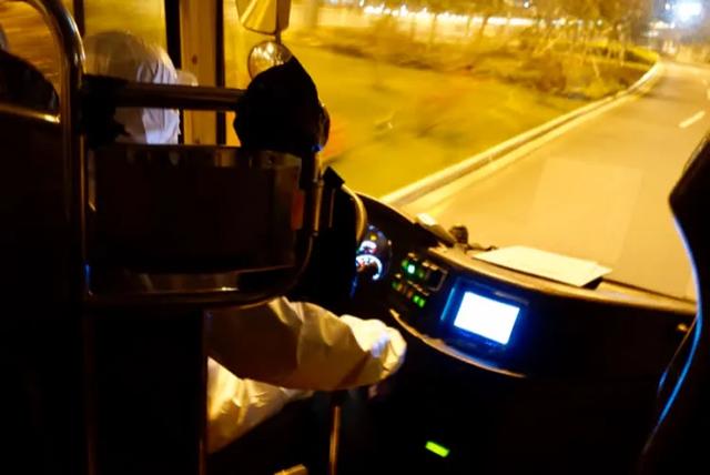 亲历！从柬埔寨回国后，刚下飞机我们就被隔离了