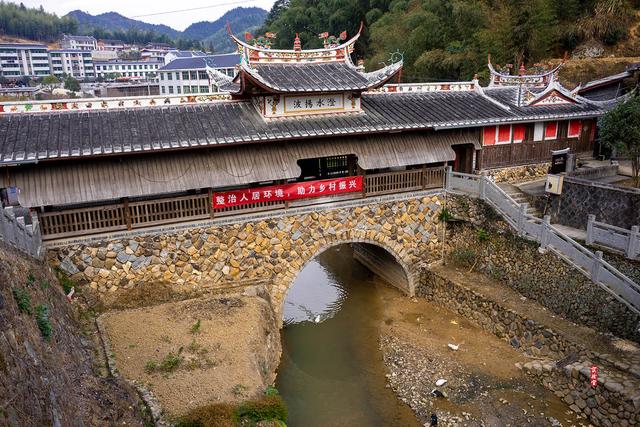 春季旅游指南：战疫之后门票减免、高速免费，自驾游迎来出行良机