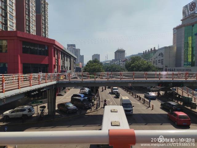 诗一首，游览灵石