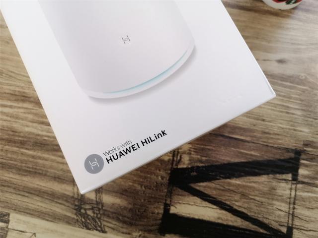 华为路由器A2：信号满满，一碰连网！这样的路由你值得有用