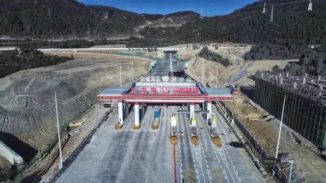 全線免費！雲南300km“美麗公路”通車運行，怒江絕色風景要藏不住了！