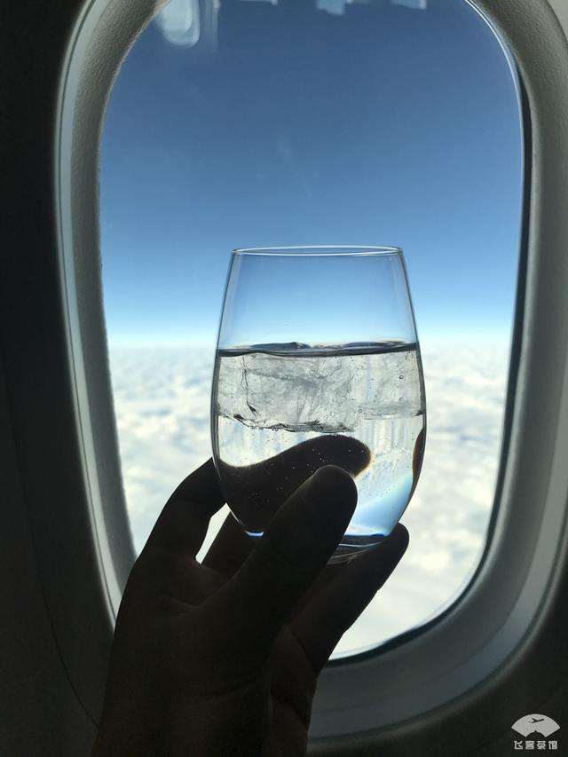 日航服务几乎无可挑剔！记录80岁外公的商务舱庆生之旅，感动颇深