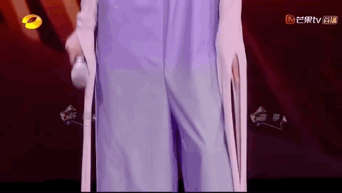 50岁王菲只有50公斤，直言不绝食不忌口，瘦身小技巧，那英也在用