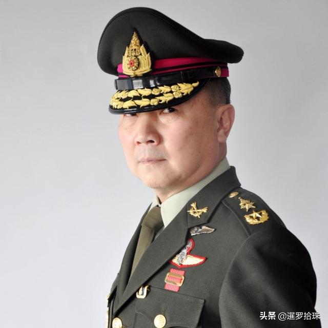 泰少将向一银行下通牒，如聘用反政府艺人任代言人，将抵制该银行