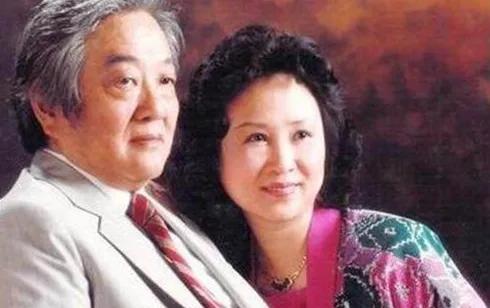 琼瑶50年前抢她老公,为什么现在才被撕?(下)