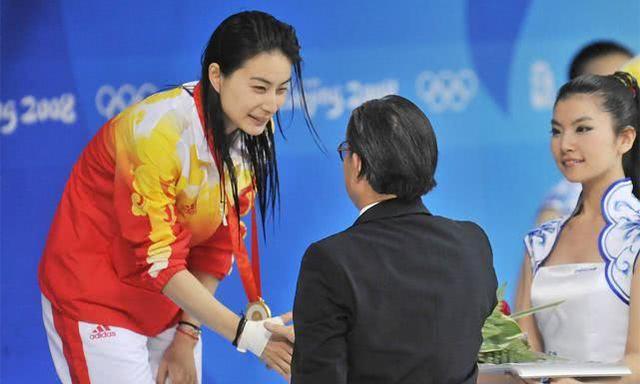 捐7千万的郭晶晶霍启刚，为何没上财富榜，其实他们才是隐形首富