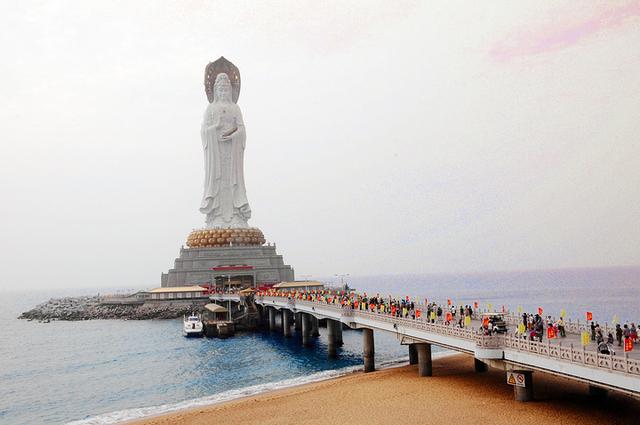 世界上最高的4座雕像，自由女神峡谷只能排末尾，其中两座在中国