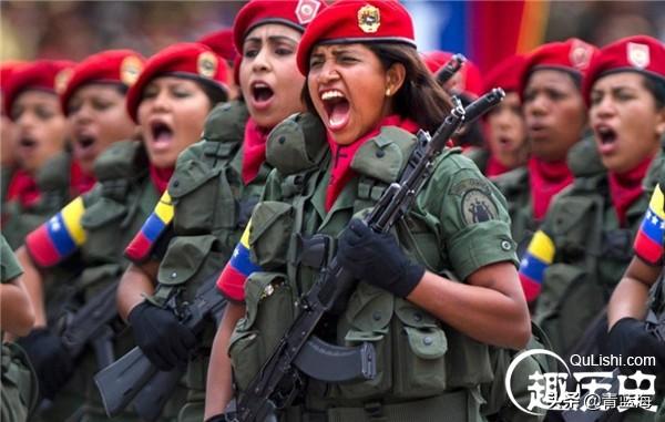 各国女兵方阵谁最美？日本：像刚从写字楼下班的女白领