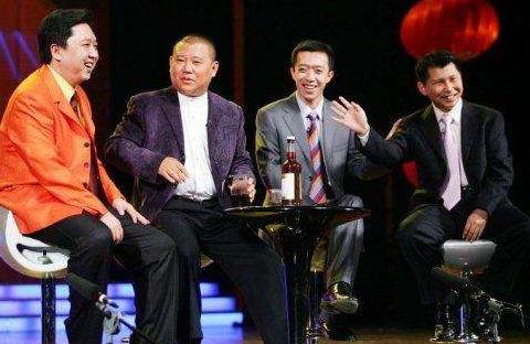 2010年，郭德綱接連被兩個徒弟“背叛”，爲何與師弟李菁情誼不變