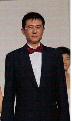 从1993年开始,徐威宠了袁立12年,为何转身娶了世界冠军张怡宁?