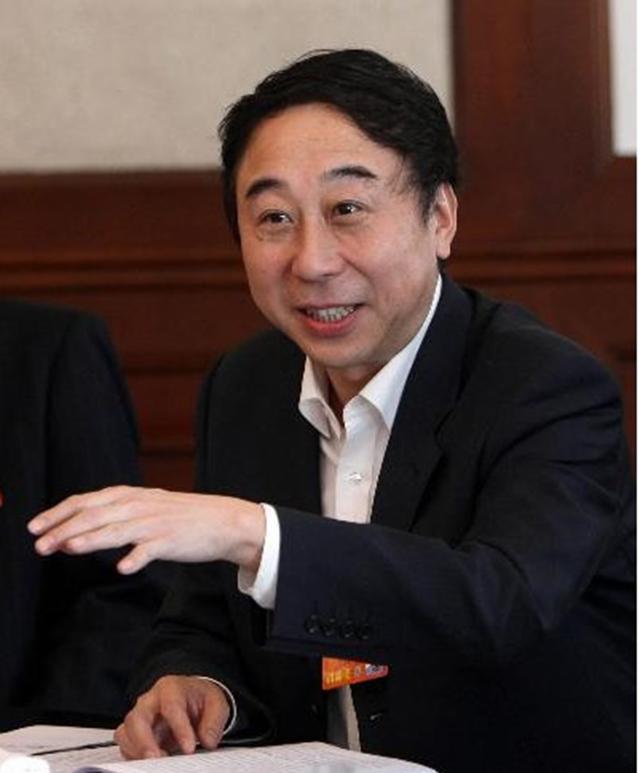 冯巩为啥这么牛？你只知道他太爷爷冯国璋，却不知他爷爷更牛