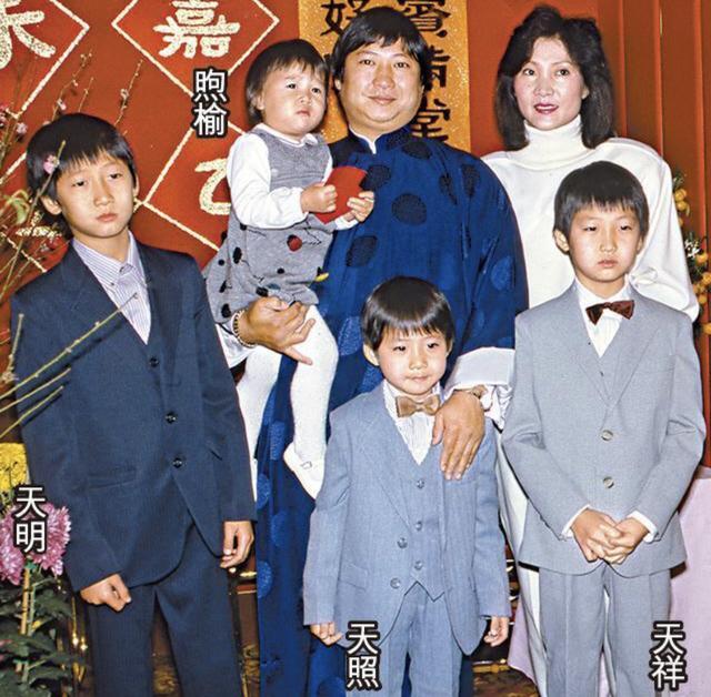 与曹恩玉结婚14年，生了4个孩子，洪金宝为何转身就娶了高丽虹？