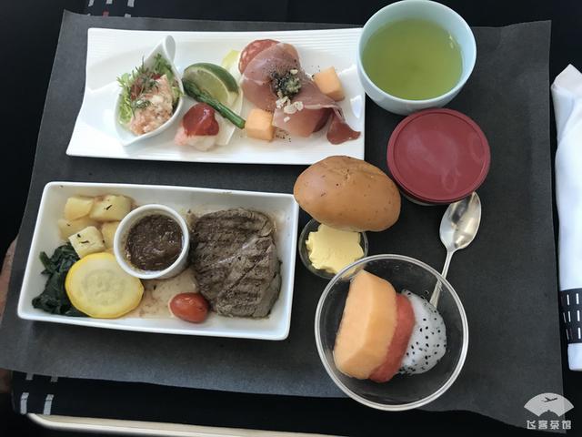 日航服务几乎无可挑剔！记录80岁外公的商务舱庆生之旅，感动颇深