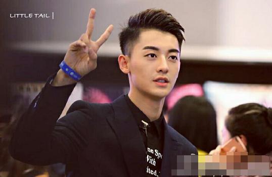 赵志伟否认和虞书欣的恋情,他是什么来历?