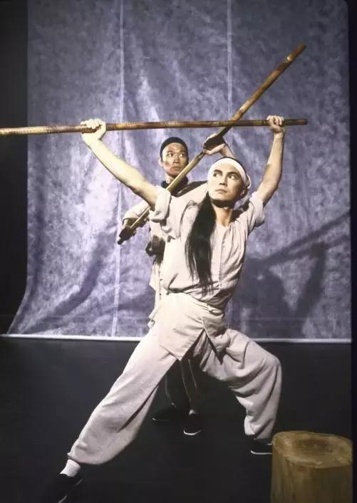 尊龙：令林青霞王祖贤着迷的男人，67岁未娶妻只倾心陈冲