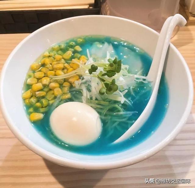 赴日旅游只知道吃“一兰拉面”？现在日本流行吃“视觉系”拉面…
