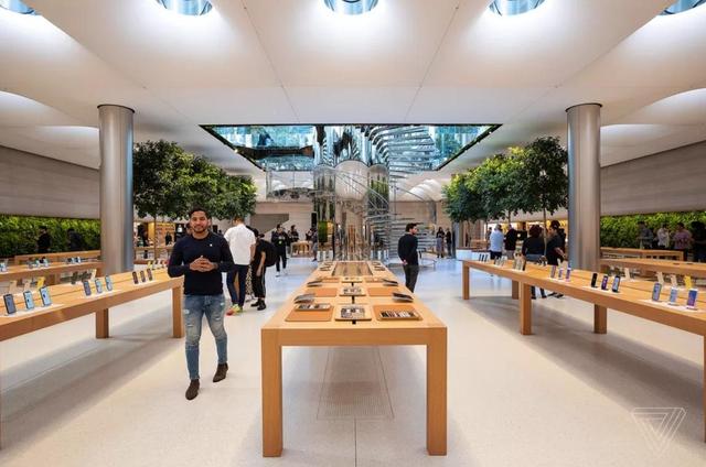 苹果宣布无限期关闭中国以外所有 Apple Store