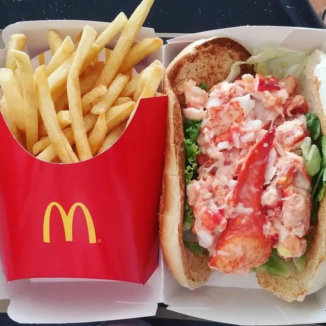 这么多神奇的吃法!你会在旅行中打卡麦当劳吗?