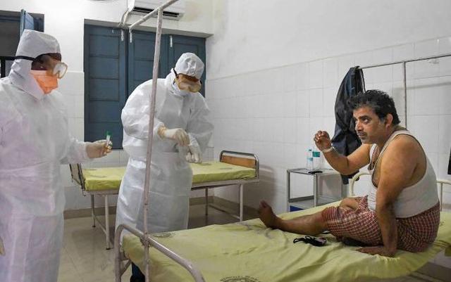 氯喹又害死人了,这次还是印度医生!院方证实多人服用以预防新冠