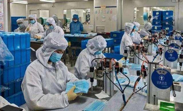 中国首富用30天，创造出全球最大口罩厂，今要卖7千万个给美国？