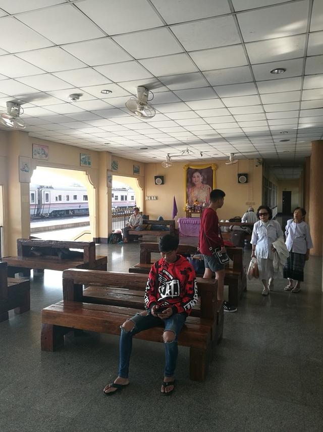 中国小伙在泰国上演泰囧，坐火车去曼谷，买个票却一波三折