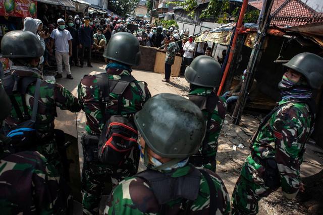 印尼大选结果引发暴力冲突升级，警方切断部分社交媒体