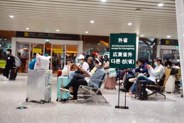 亲历！从柬埔寨回国后，刚下飞机我们就被隔离了