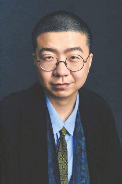 他躺着都能让全国人爆笑，现在站起来了，还想组团忽悠我们？