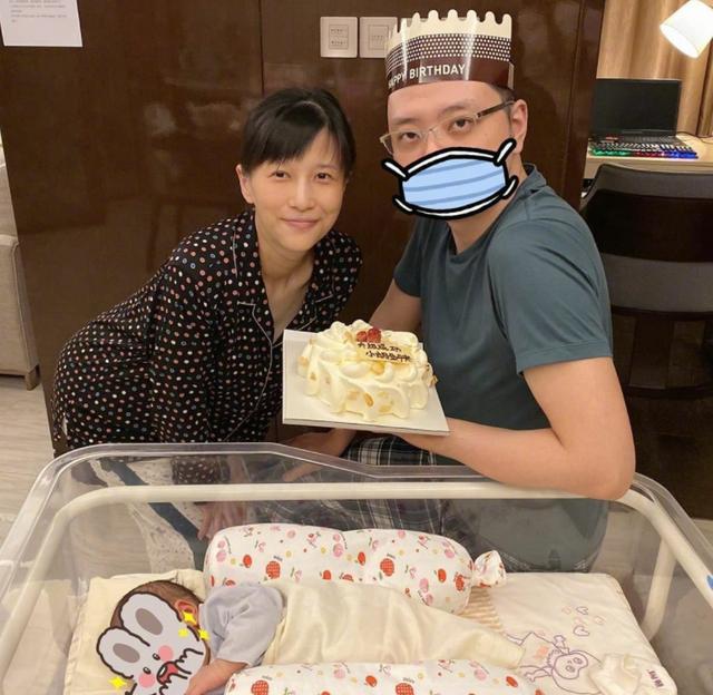 papi酱当妈妈后，又有一男艺人更博终于当父亲！网友忙表示恭喜