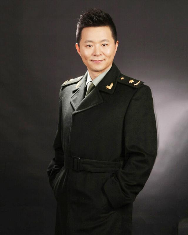 母亲守寡48年，歌唱家王宏伟的反哺让人泪奔