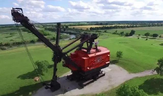 5500吨超大挖掘机，一斗就挖70立方米