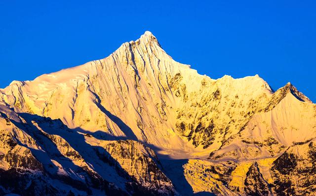 叫錯名字70年，卡瓦格博，世界上第一座拒絕人類攀登的雪山