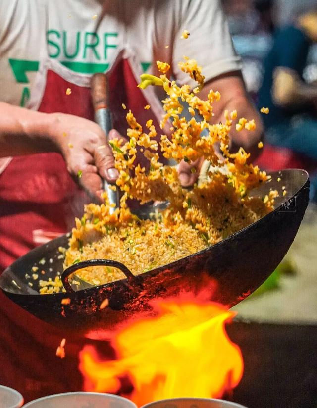 六渡桥的网红炒饭，武汉最“癫狂”的炒饭！