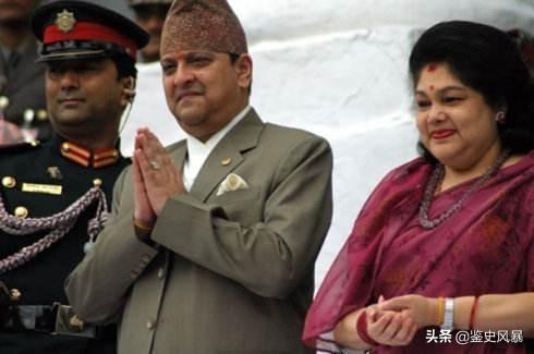 尼泊尔版“斧声烛影”?国王一家被灭门，继位者称凶手是原王储