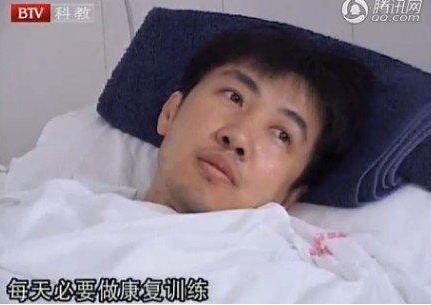 自曝怀孕公布婚期的李小冉，为何流产后转身嫁给相伴16年男闺蜜？