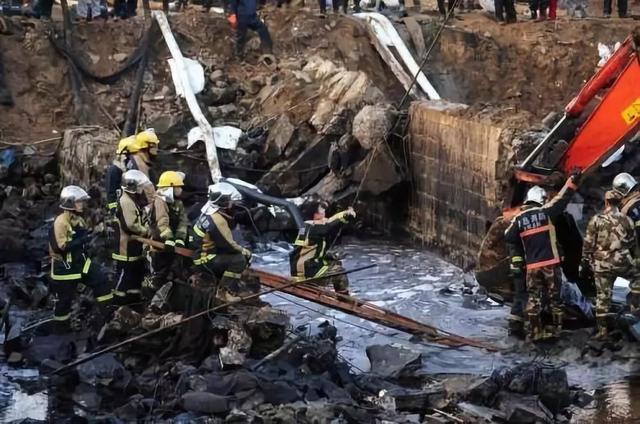 中国工人丧生！印尼雅万高铁附近发生石油管道爆炸事故