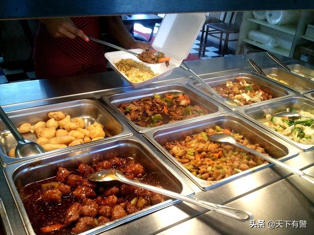 当年美国是如何抵制“移民食物”的？理由包括：没有灵魂