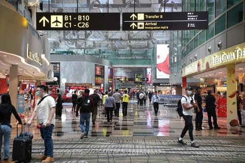 外媒：新加坡将禁止短期旅客入境、过境