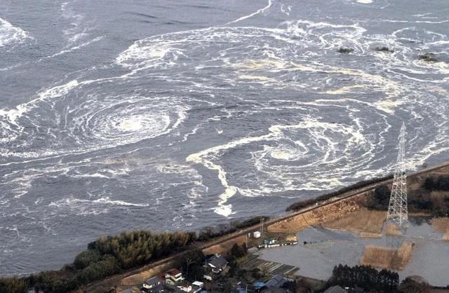 日本预测28米海啸，黄石公园超级火山蠢蠢欲动，2020年怕不是愚人年....