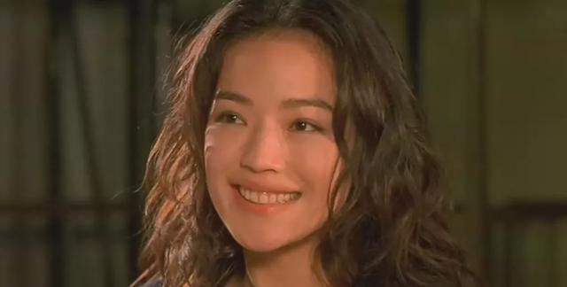 1996年，文隽和刘伟强面试舒淇，她竟然喝多了迟到9个小时
