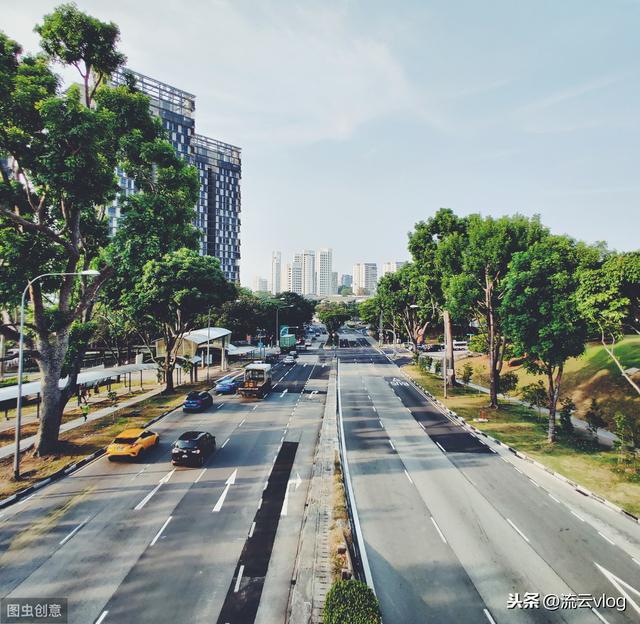 全球人口最密集的城市之一，新加坡为何不堵车？我作为游客的感受