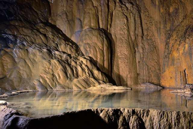 喀斯特奇景，貴州10個最美的溶洞奇觀，你知道幾個？