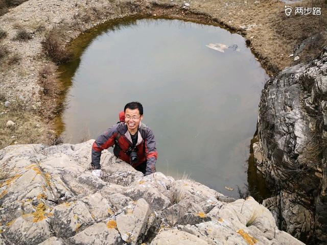 北遮沟里隐秘奇观，水流穿石别有洞天