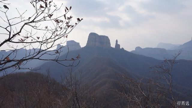 徒步邢台九女峰，令人无不惊叹大自然的鬼斧神工，网友：险峻秀美