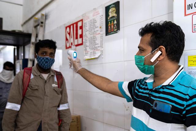 深度：美国正在讨论重新开放，看了新加坡的做法，美国专家觉得难