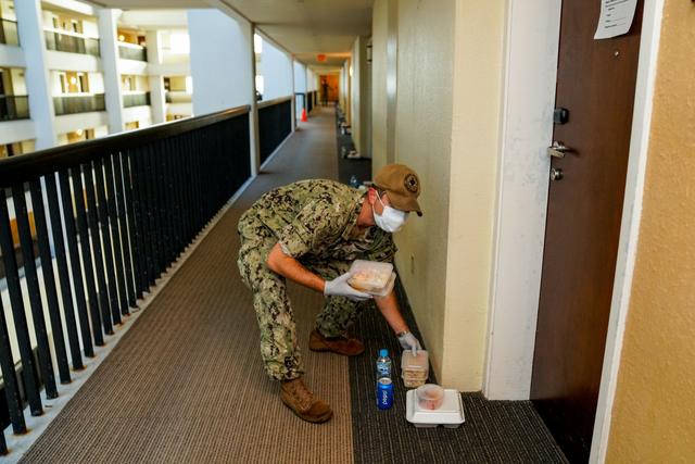 美国确诊感染人数超30万，紧急时刻让公民回国，估计会有大动作