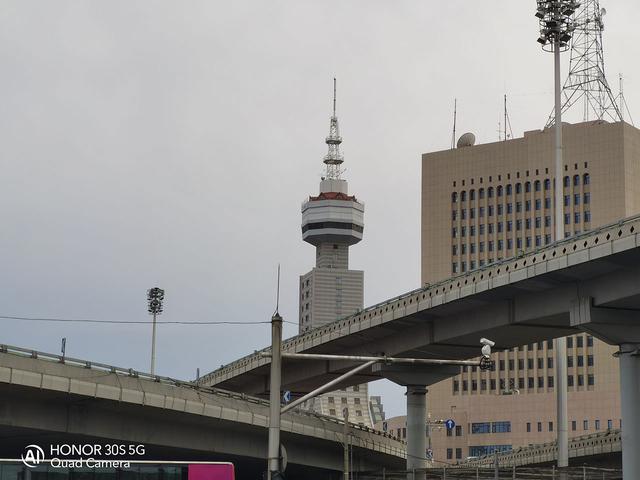 榮耀30S評測 麒麟820加持5G手機換代主力